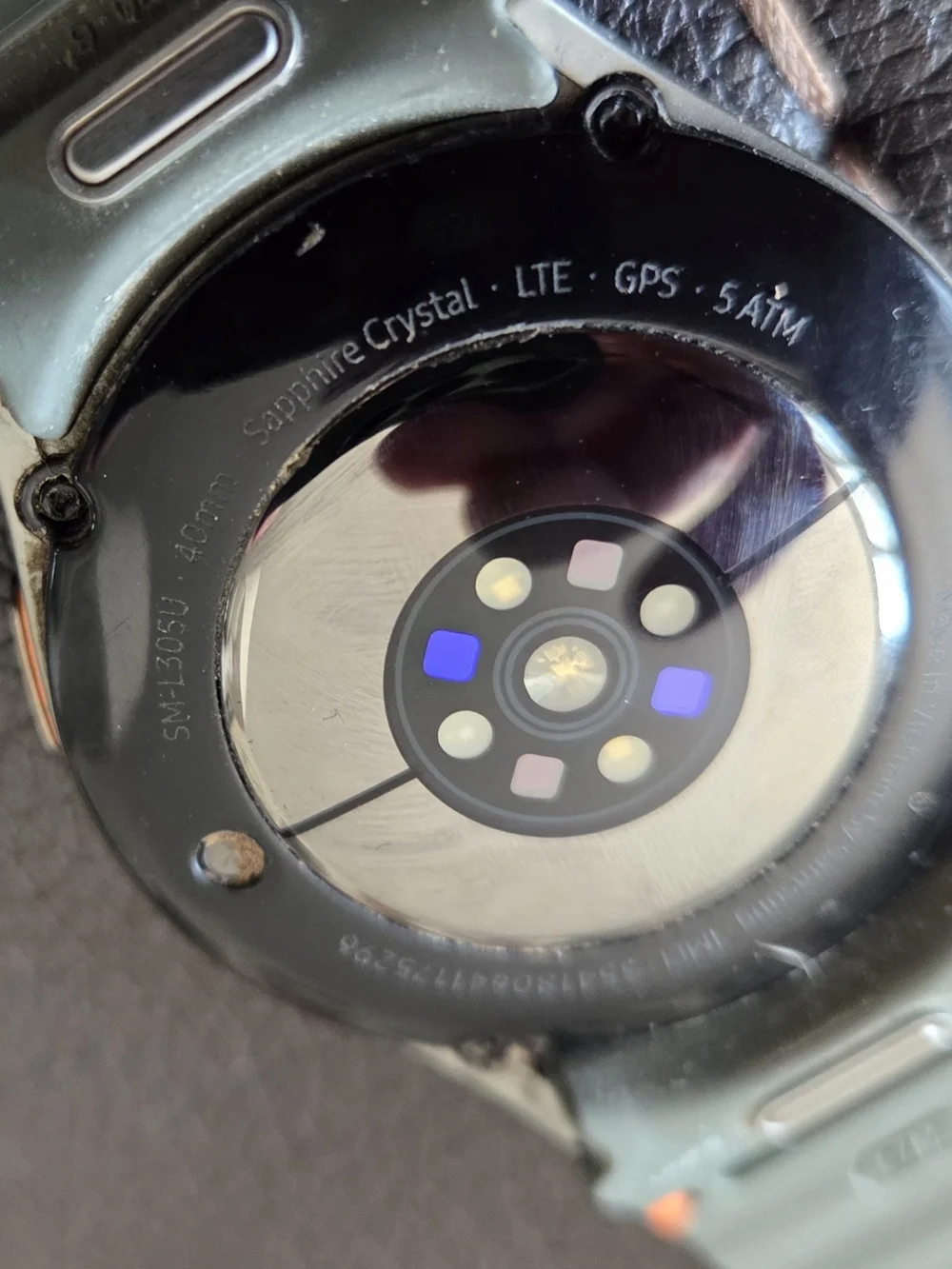 Samsung Galaxy Watch 7 40mm Smartwatch - Olive Green with Charger